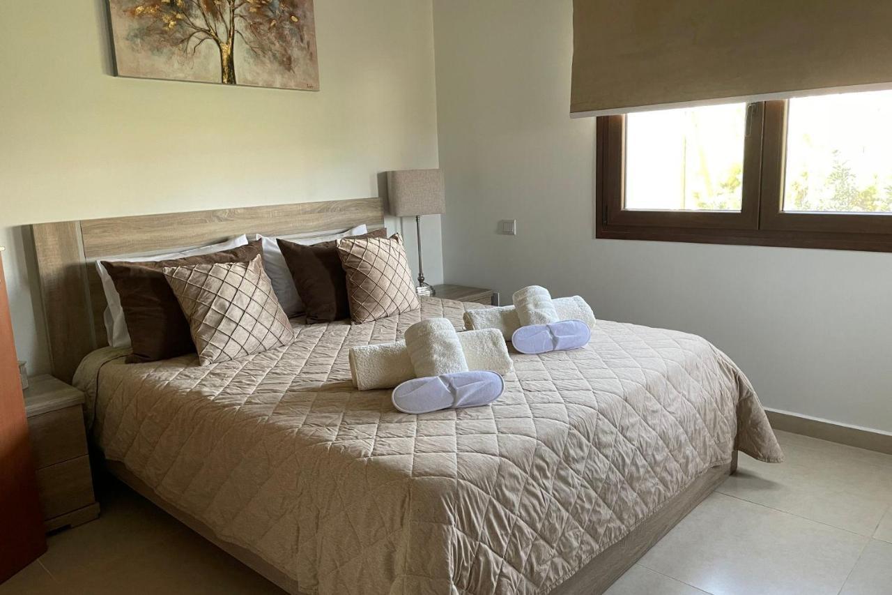 Eleona'S Royal Gardens By Yiota - Luxury 2 Bed Apartment In Exclusive Complex 페이야 외부 사진