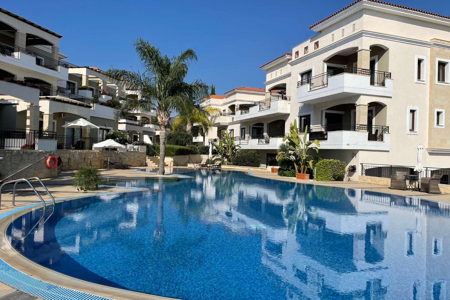 Eleona'S Royal Gardens By Yiota - Luxury 2 Bed Apartment In Exclusive Complex 페이야 외부 사진